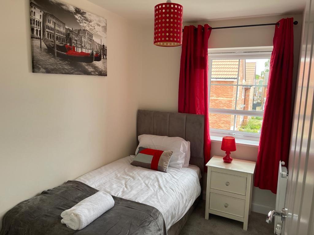 Stunning 3-Bed Risa House In Beeston Nottingham Villa Dış mekan fotoğraf